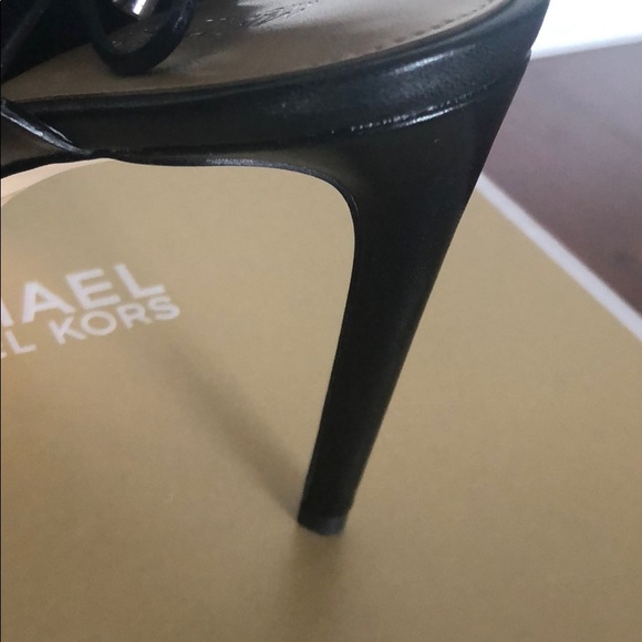 🥂Michael Kors Black Thalia Sandals - Picture 7 of 7